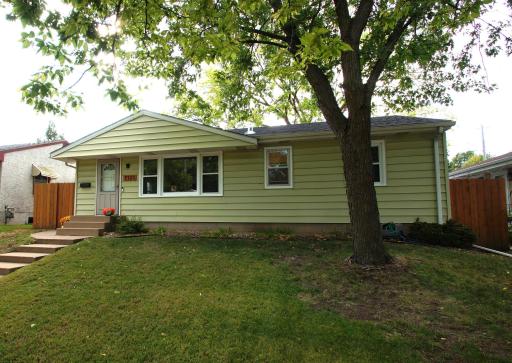 1101 Dale St N / Front