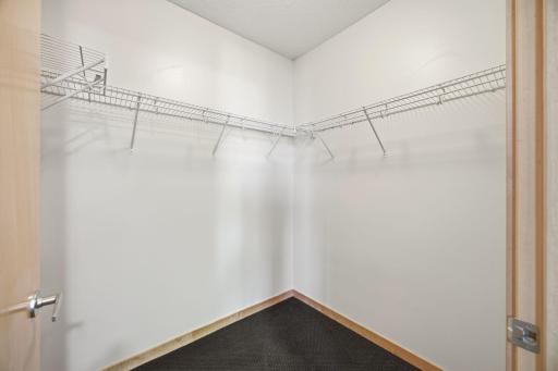 3640 Wooddale Avenue S, 305, Saint Louis Park, MN 55416