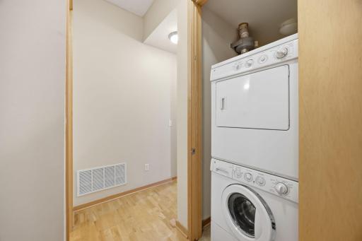 3640 Wooddale Avenue S, 305, Saint Louis Park, MN 55416
