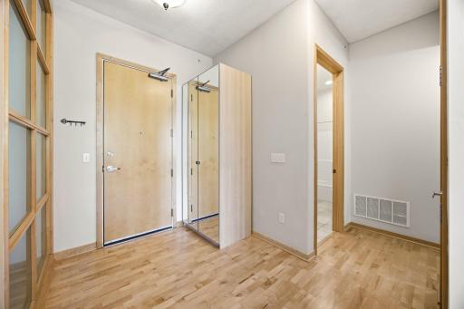 3640 Wooddale Avenue S, 305, Saint Louis Park, MN 55416