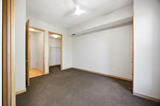 3640 Wooddale Avenue S, 305, Saint Louis Park, MN 55416