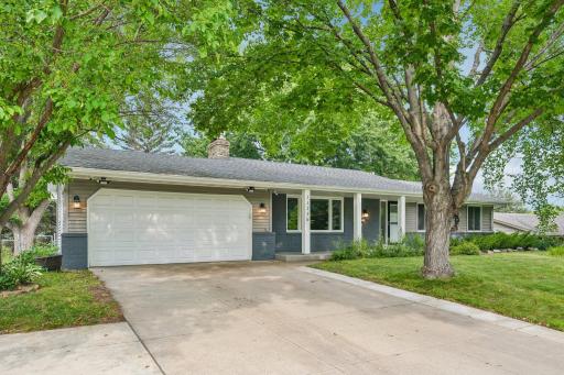 2-web-or-mls-19th Ave-S0508-002.jpg