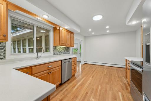 19-web-or-mls-19th Ave-S0508-019.jpg