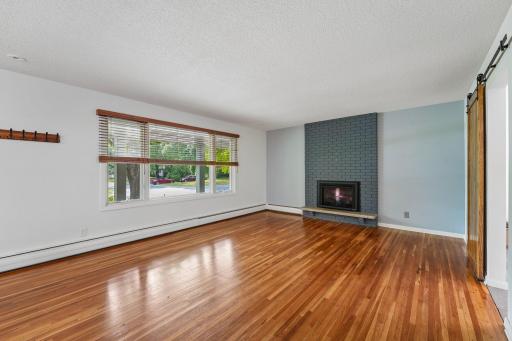 8-web-or-mls-19th Ave-S0508-008.jpg
