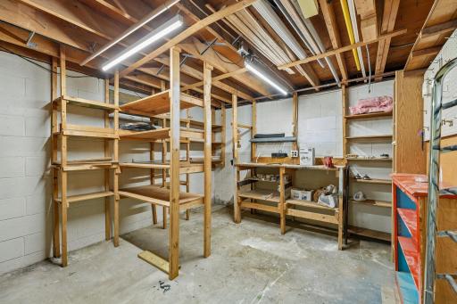45-web-or-mls-19th Ave-S0508-045.jpg