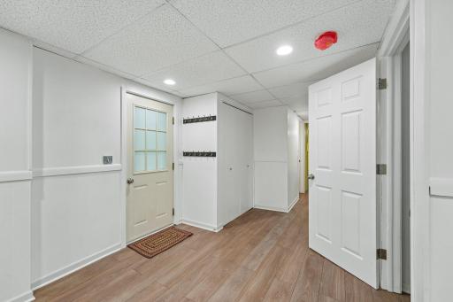 38-web-or-mls-19th Ave-S0508-038.jpg