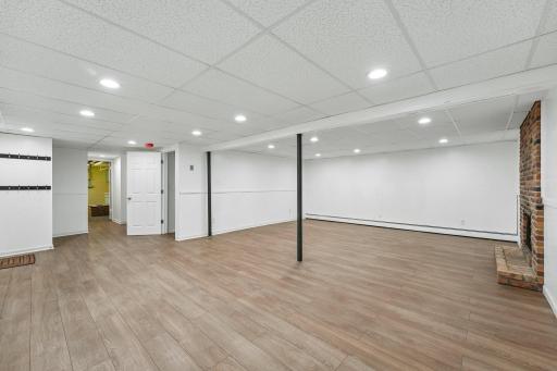 35-web-or-mls-19th Ave-S0508-035.jpg