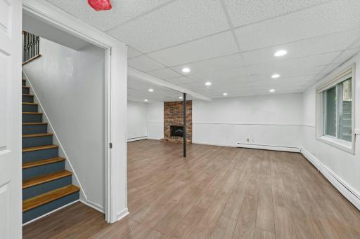 33-web-or-mls-19th Ave-S0508-033.jpg