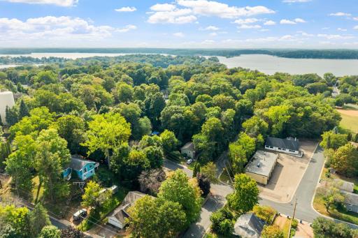 24-web-or-mls-3000 Devon Ln-24.jpg