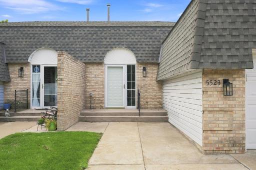 5523 Auto Club Road, Bloomington, MN 55437
