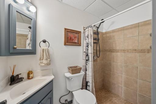 21-web-or-mls-New York Ave-S1808-021.jpg