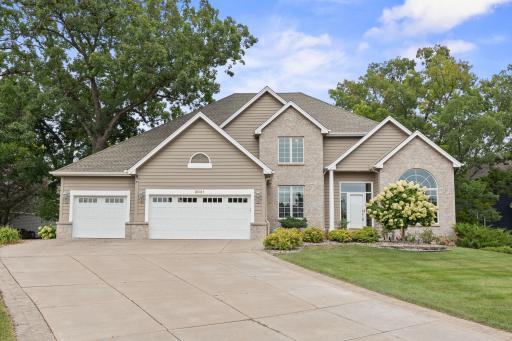 2021 Royale Drive, Eagan, MN 55122