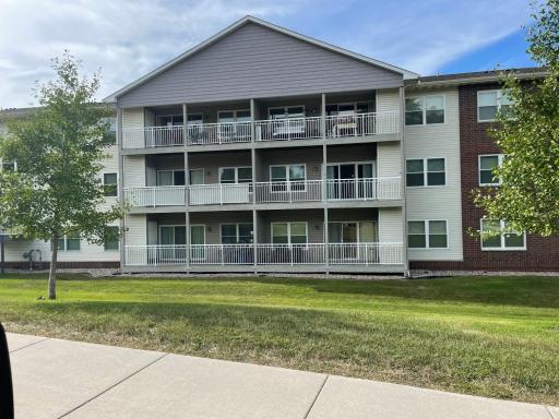 2231 Penn Place, 305, North Saint Paul, MN 55109