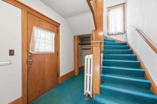 2114 E 2nd Street, Duluth, MN 55812