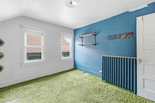 2114 E 2nd Street, Duluth, MN 55812