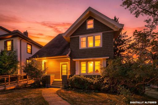 2114 E 2nd Street, Duluth, MN 55812