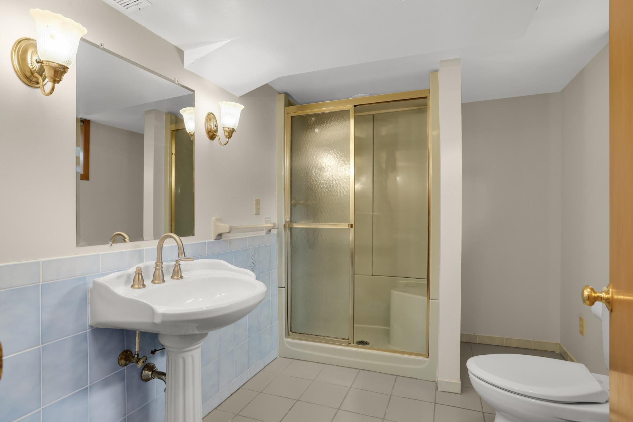 Lower Level 3/4 bath