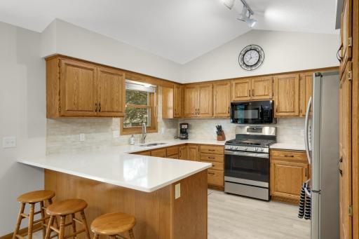 3266 Rolling Hills Drive, Eagan, MN 55121