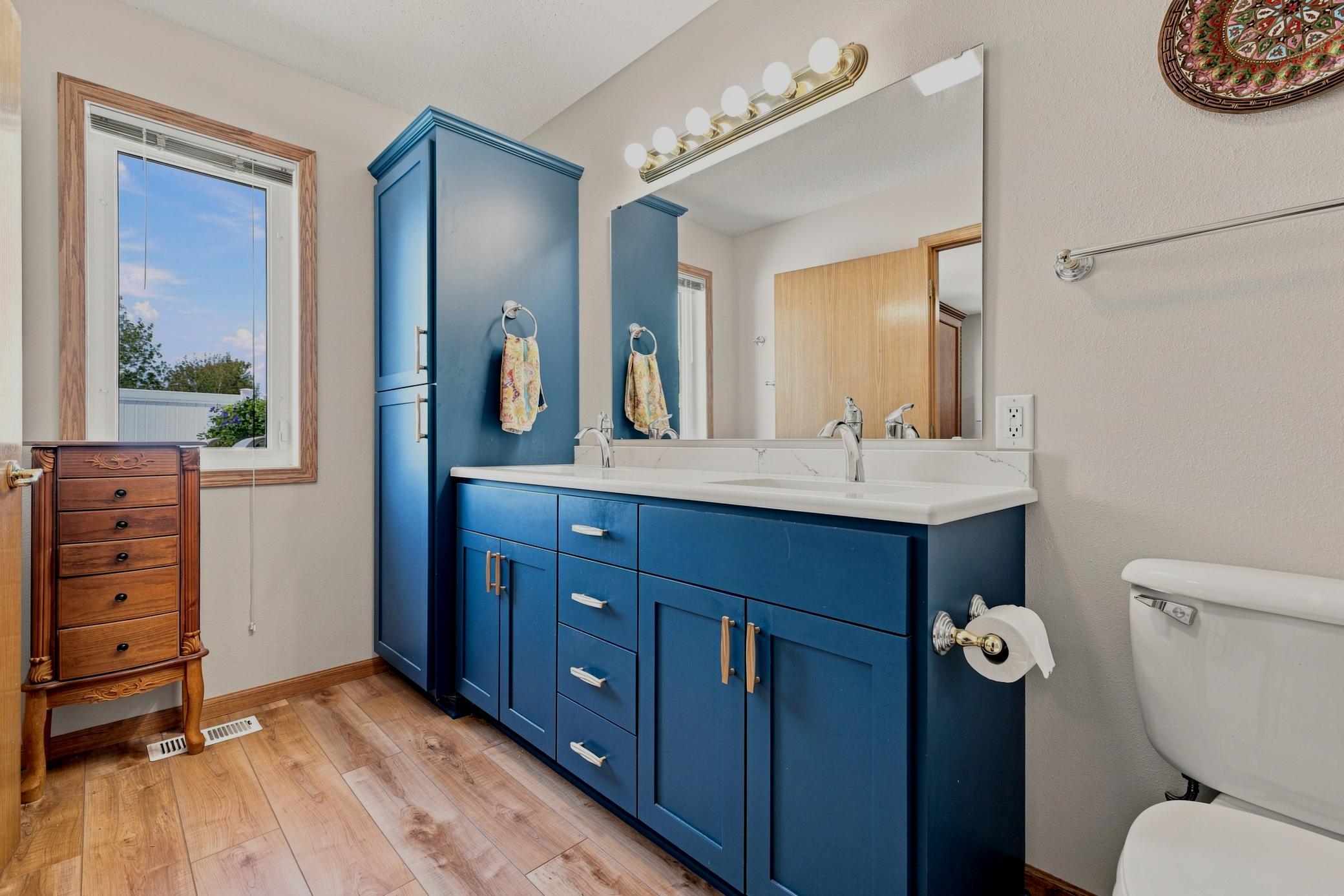 Primary ensuite bathroom