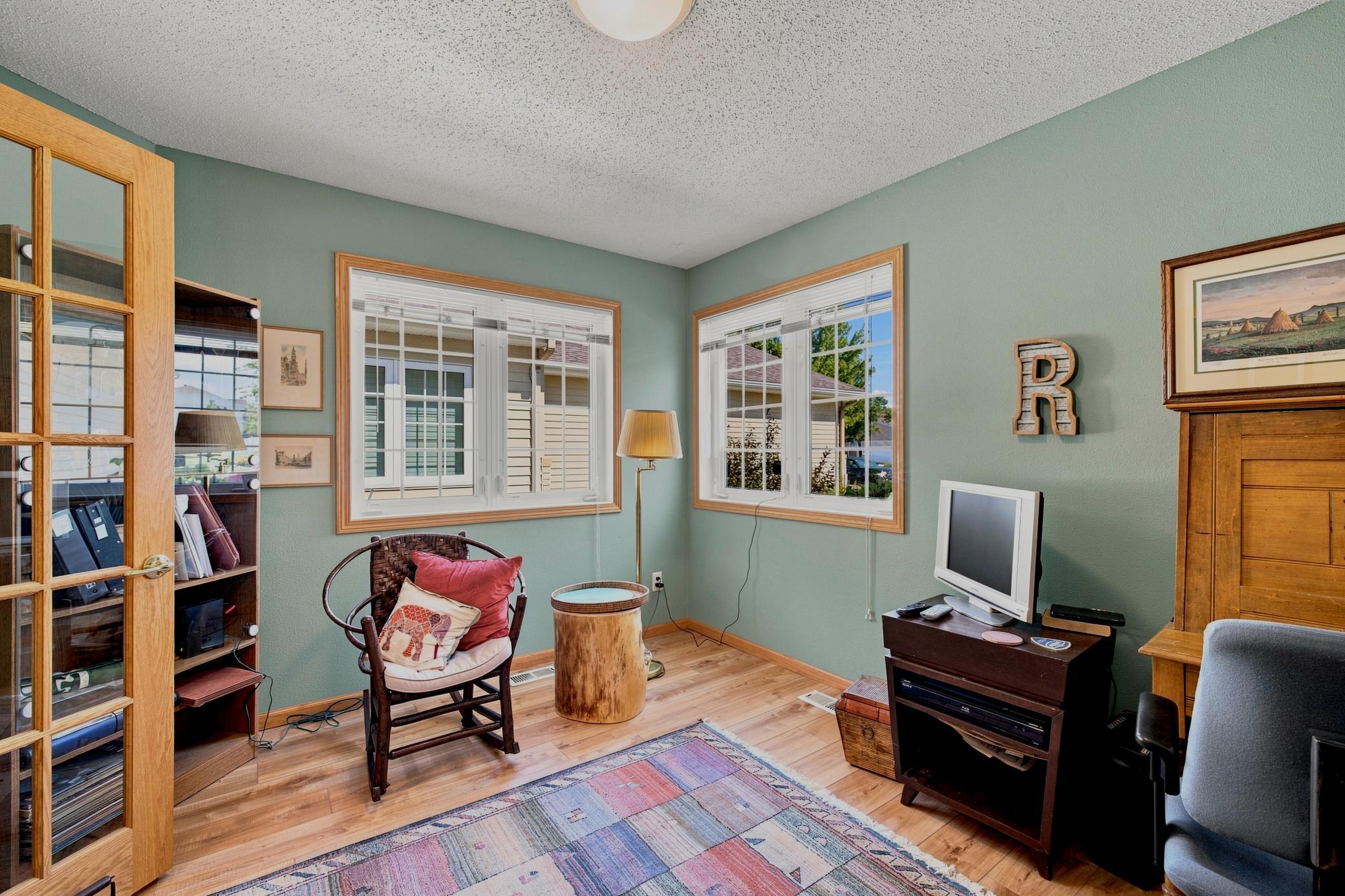 Bedroom 1/Office