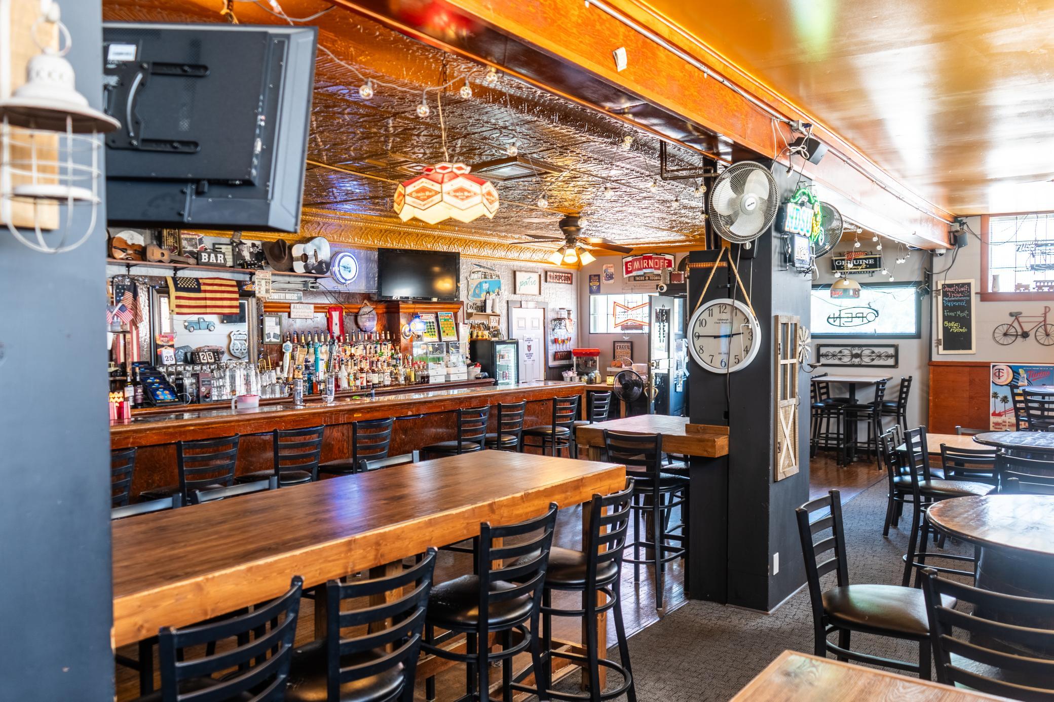 Bar/Dining