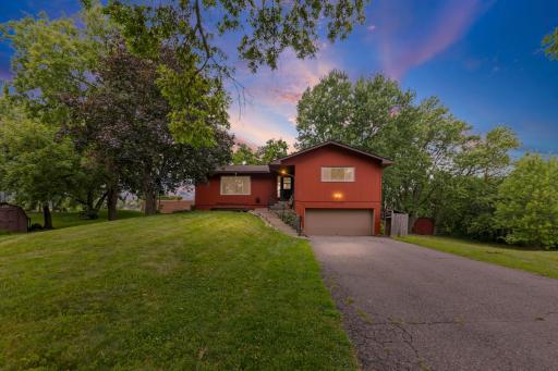 12916 1st Avenue S, Burnsville, MN 55337