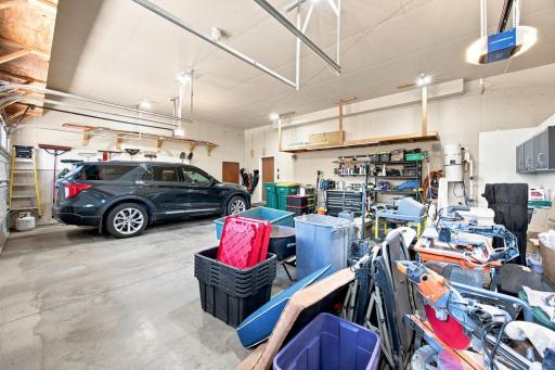 7107 Maple Lane, Horace, ND 58047
