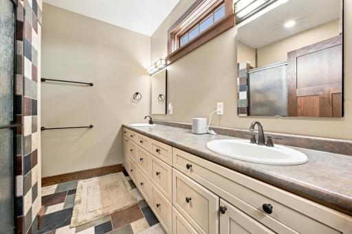 7107 Maple Lane, Horace, ND 58047
