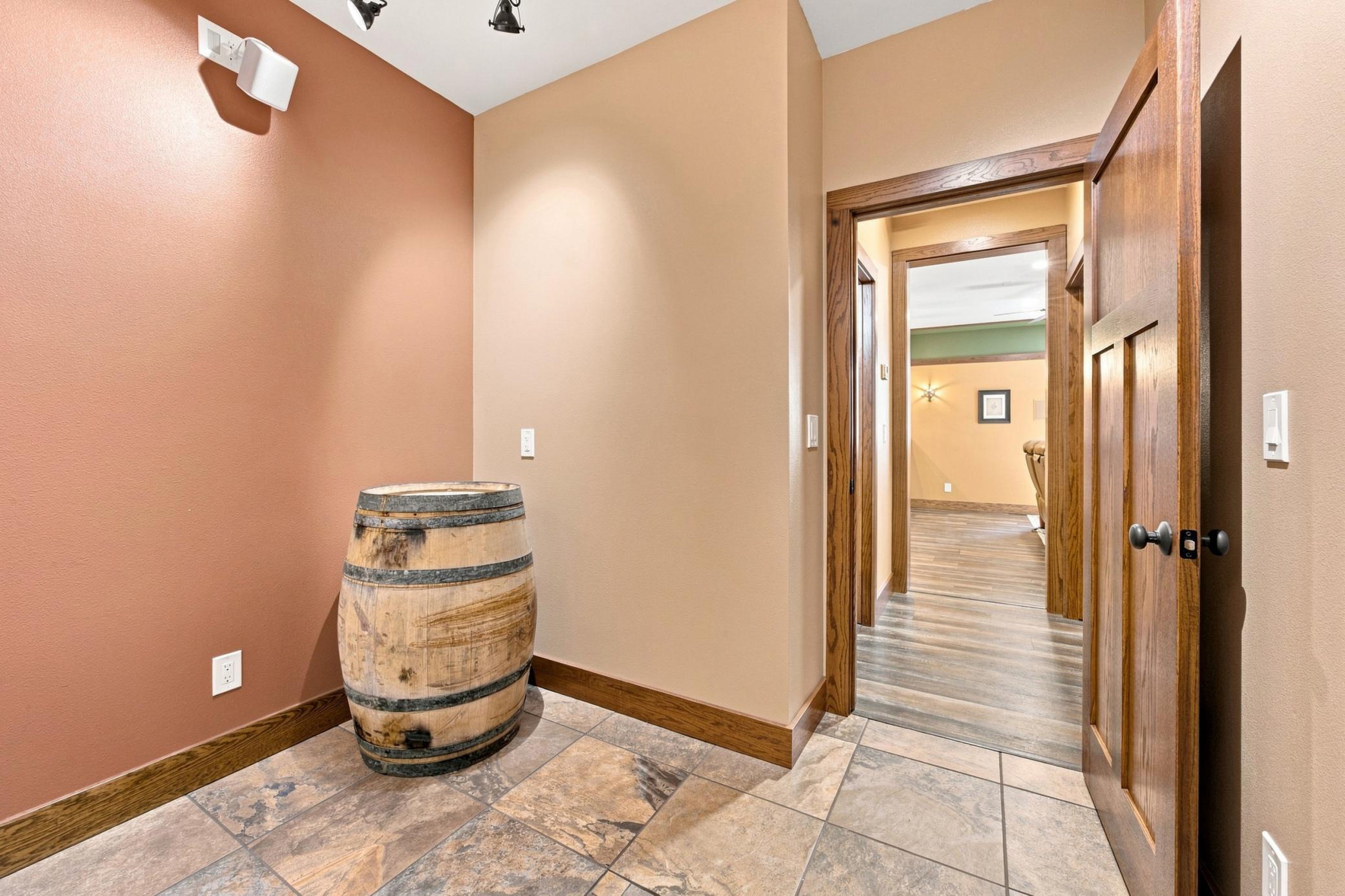 Wine Room/water R/I
