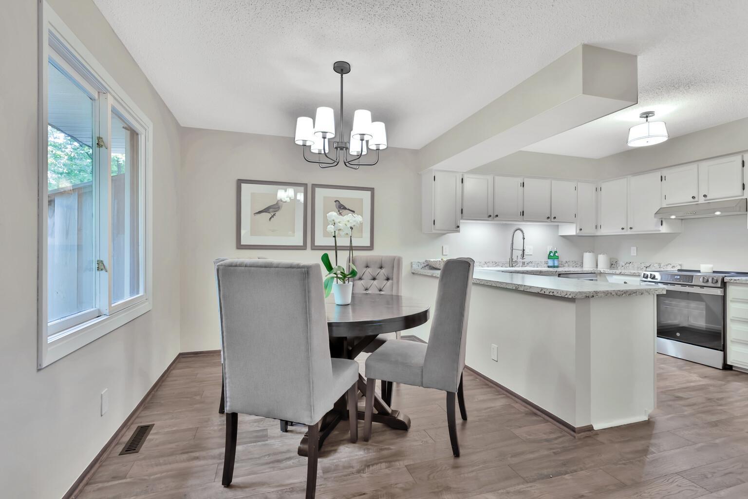 Dining/Kitchen