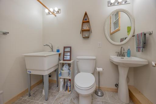 Main floor 1/2 bathroom