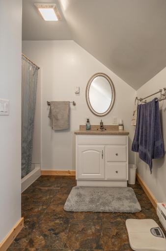 Upper level bathroom