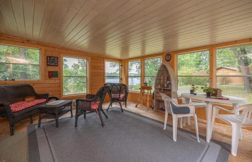Three season porch
