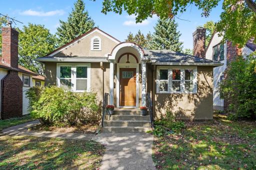 2115 Palace Avenue, Saint Paul, MN 55105