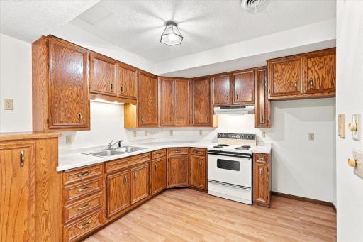 2835 Pioneer Lane, Saint Cloud, MN 56301