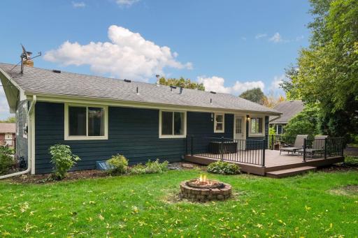 1370 Valley View Road, Chaska, MN 55318