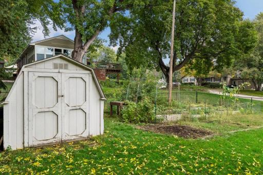 1370 Valley View Road, Chaska, MN 55318