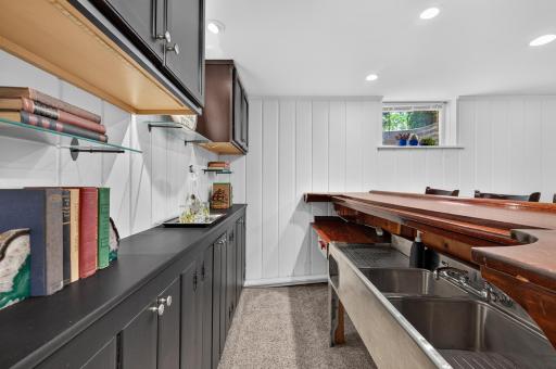 Wet bar