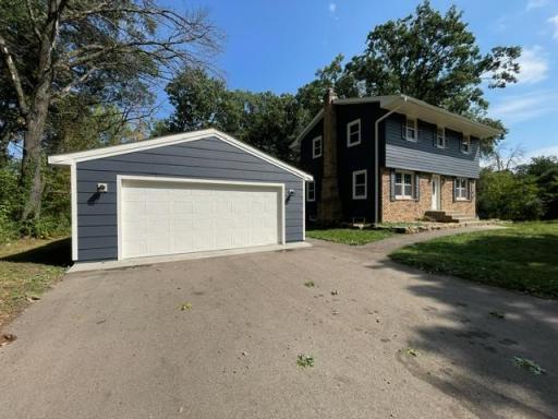 928 Griffin Avenue, Mahtomedi, MN 55115