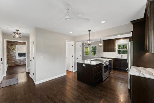 928 Griffin Avenue, Mahtomedi, MN 55115