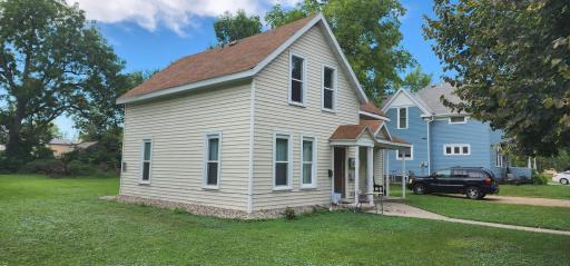 412 3rd Street SE, Willmar, MN 56201