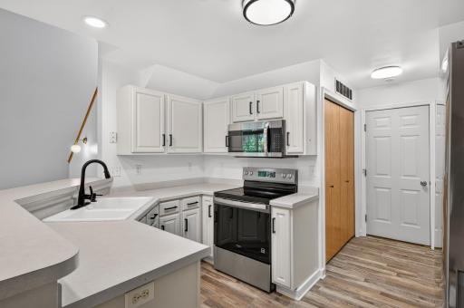 13816 Rose Drive, Rogers, MN 55374