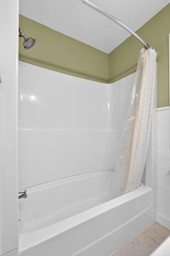 2705 Georgia Avenue S, Saint Louis Park, MN 55426