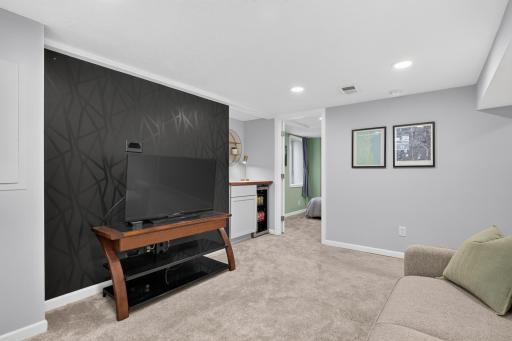 2705 Georgia Avenue S, Saint Louis Park, MN 55426