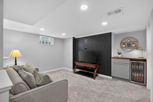 2705 Georgia Avenue S, Saint Louis Park, MN 55426
