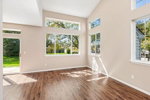Can't beat those tall ceilings