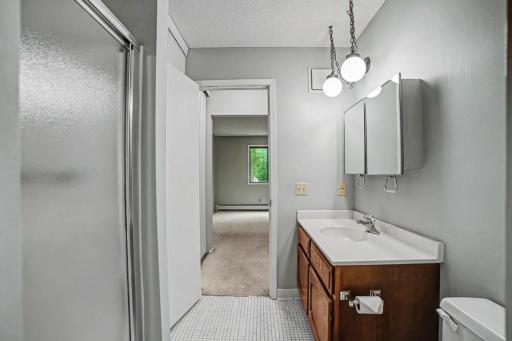 2680 Oxford Street N, 107, Roseville, MN 55113