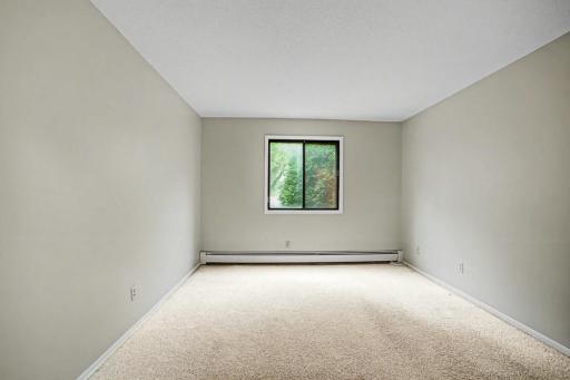 2680 Oxford Street N, 107, Roseville, MN 55113
