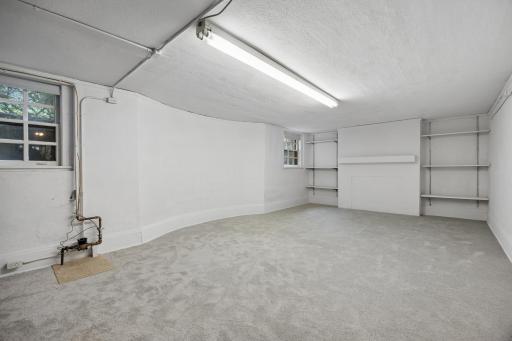 1015 West Minnehaha Parkway - Spacecrafting - 0068.jpg