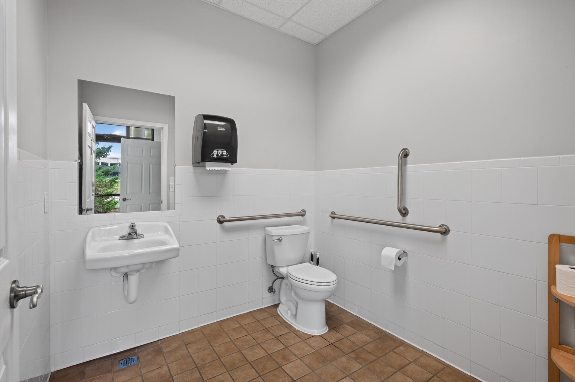 1103 Weir Drive, 200, #A & #C - bathroom
